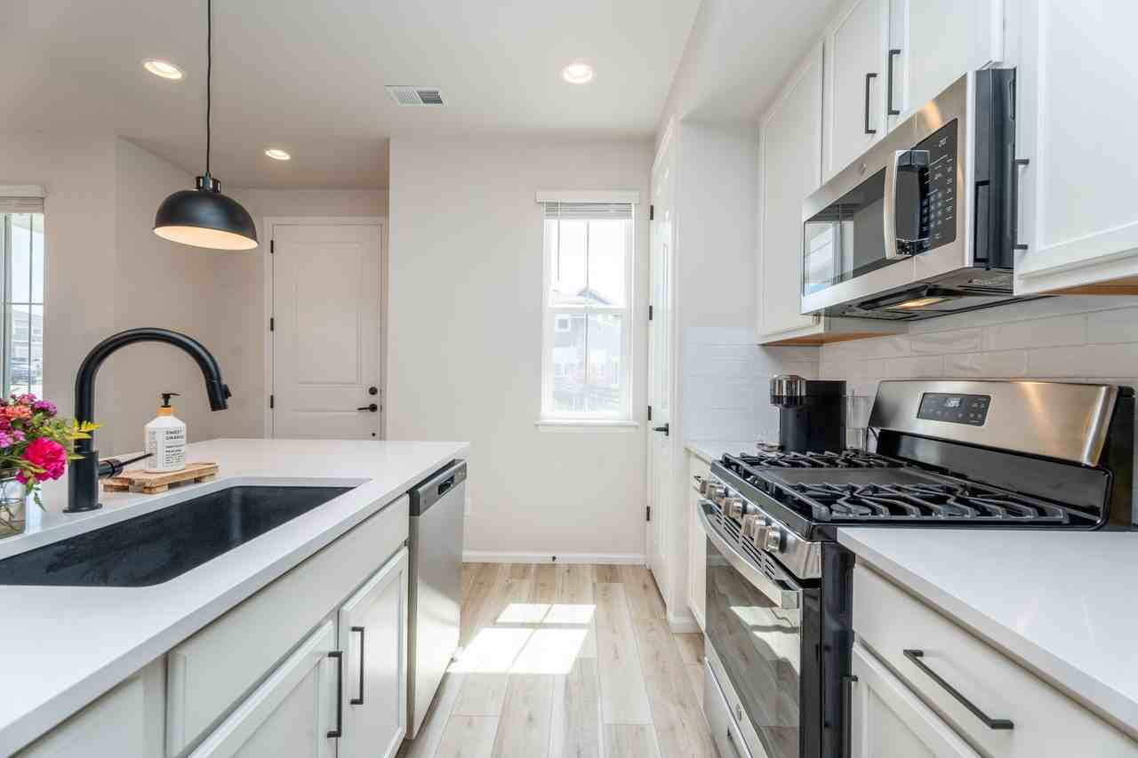 6225 Wild Rye St #NA - Photo 3 of 27