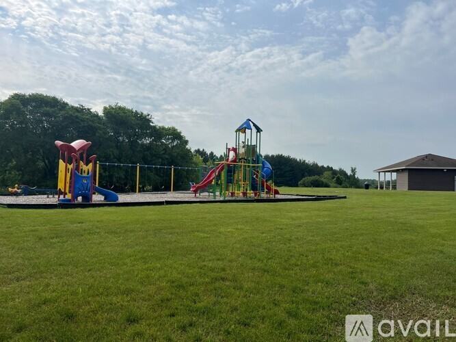 2305 Park View Ln Ne #2 - Photo 2 of 20