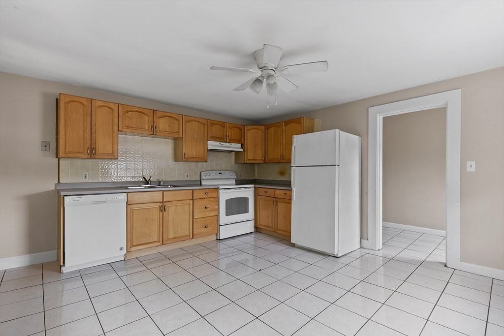 869 Granite St #2 - Photo 3 of 17