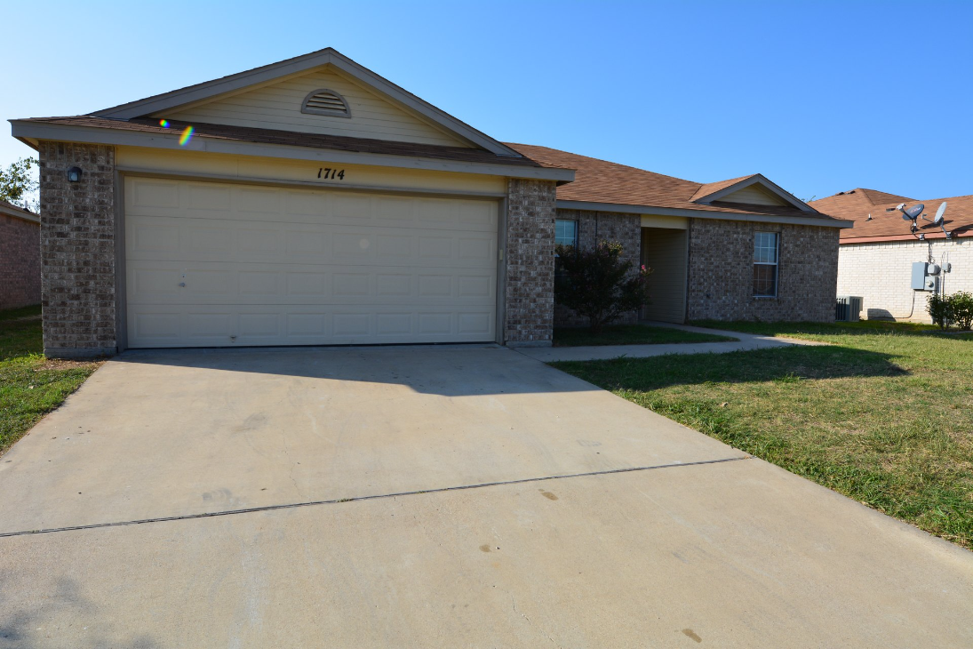 1714 Freedom Loop #NA - Photo 2 of 20