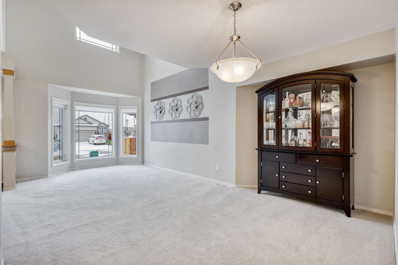 42 Miner Cove - Photo 3 of 29