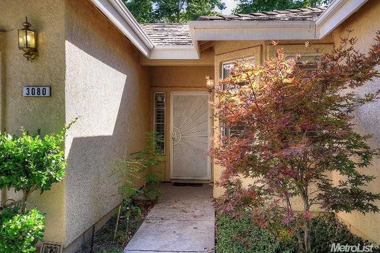 3080 Carousel Cir - Photo 2 of 10