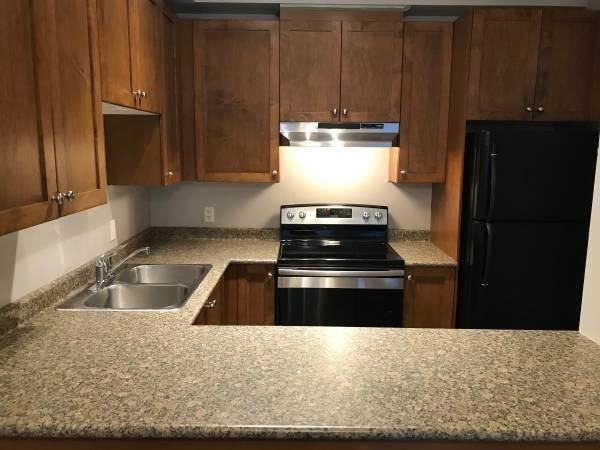 13277 108 Avenue - Photo 4 of 12