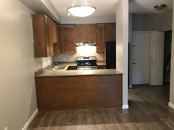 13277 108 Avenue - Photo 5 of 12