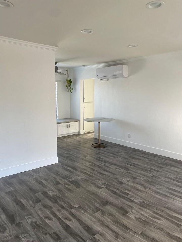 4262 Wilson Ave #9 - Photo 2 of 10