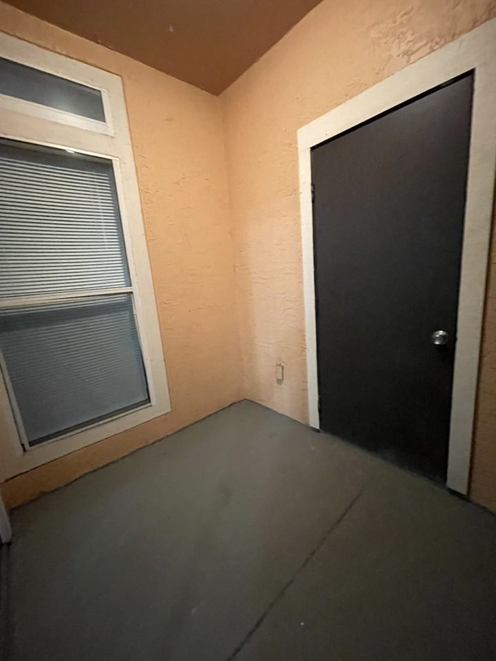 896 Spring Circle #207 - Photo 3 of 18
