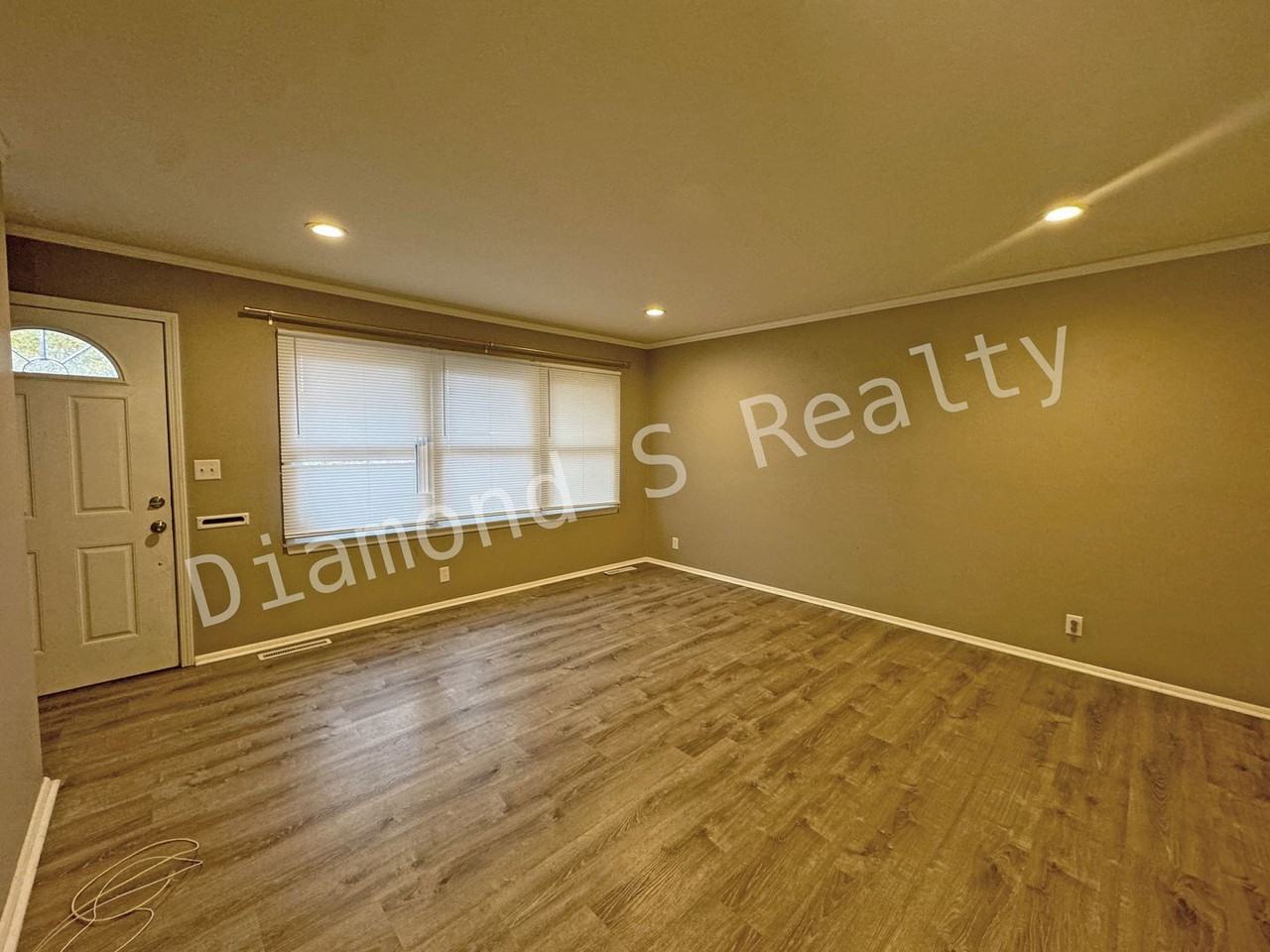 2202 S Prospect Ct - Photo 2 of 20