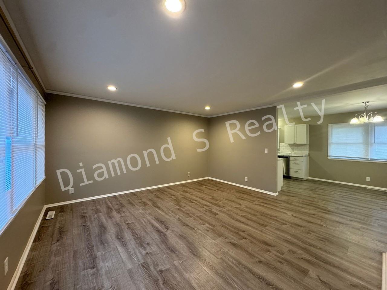 2202 S Prospect Ct - Photo 3 of 20