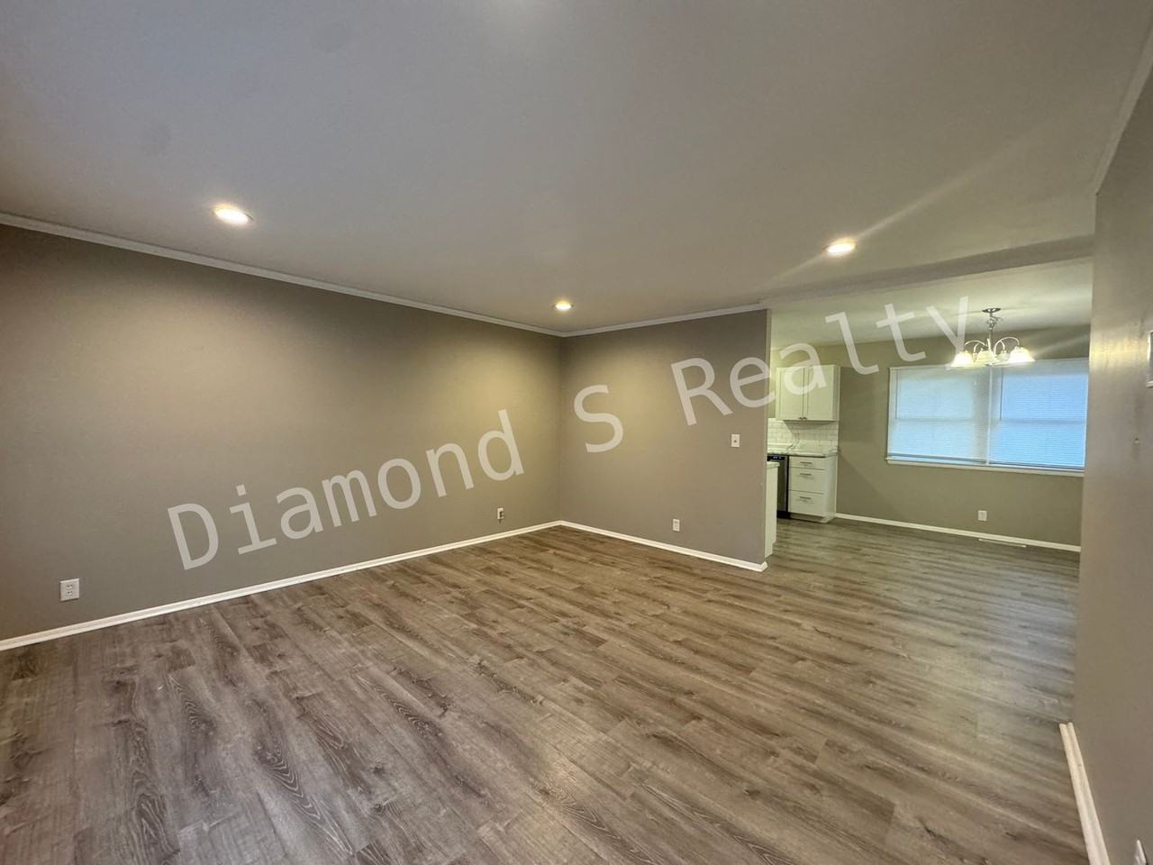 2202 S Prospect Ct - Photo 4 of 20