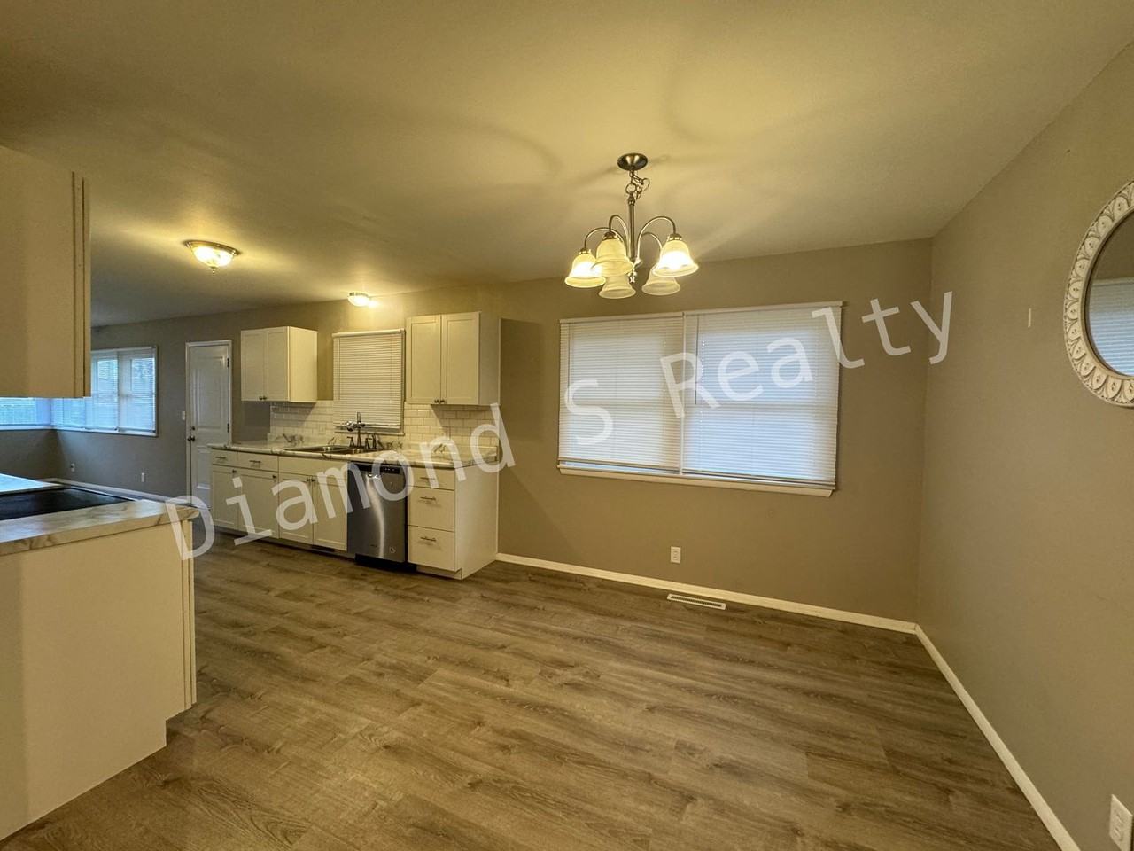 2202 S Prospect Ct - Photo 5 of 20