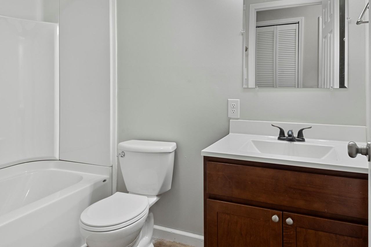 538-550 Miller - Photo 4 of 7