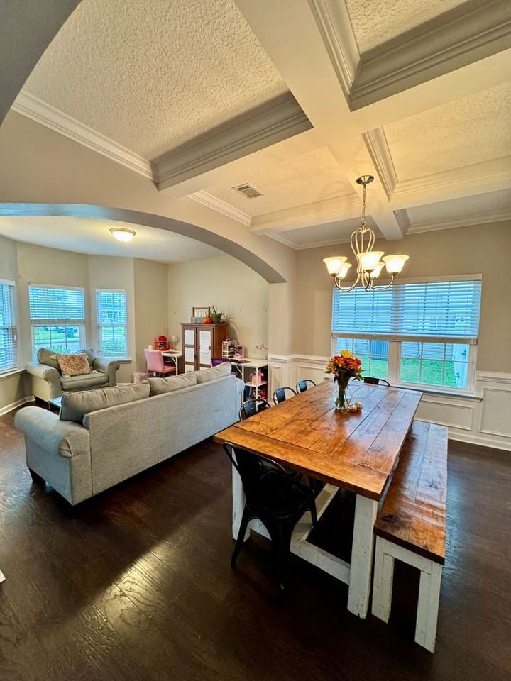 674 Red Oak Ln - Photo 7 of 26