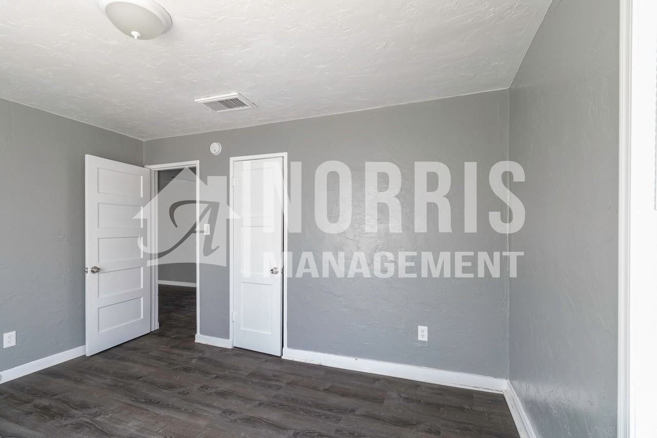 315 N Cameron Ave - Photo 7 of 11