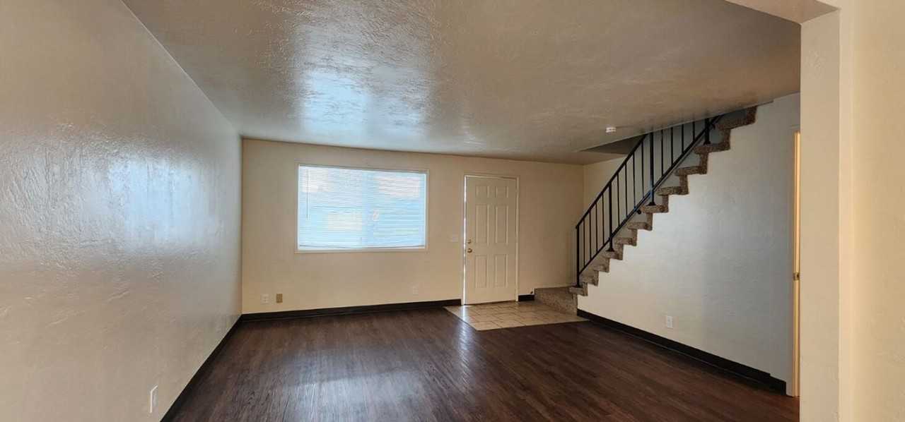 483-D Street - Photo 4 of 15