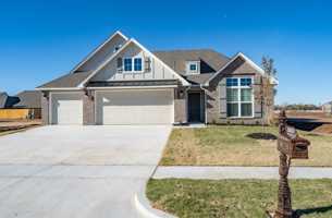 featured image of 12312 South Maplewood Avenue