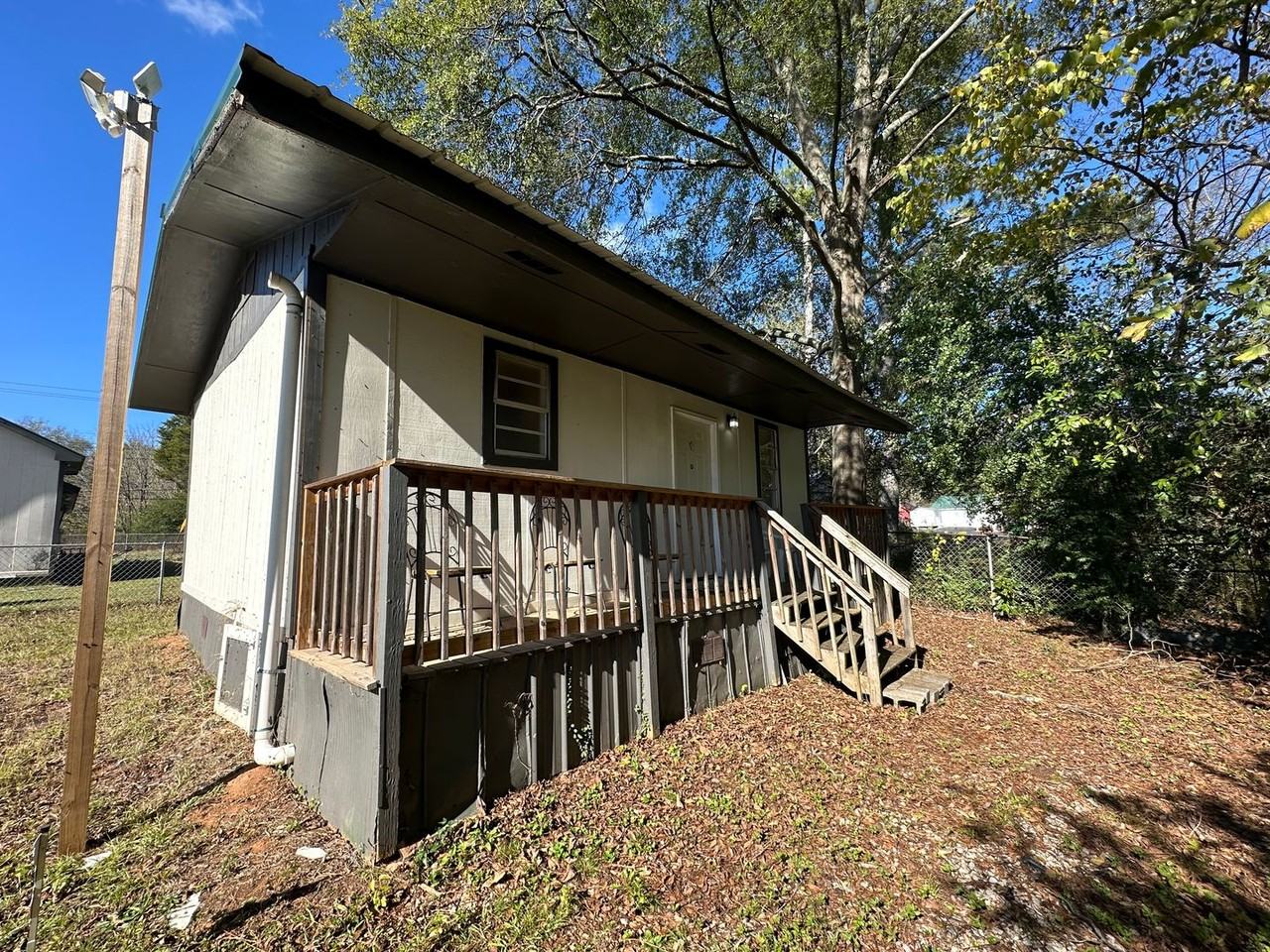 851 Lincoln Ave - Photo 2 of 12