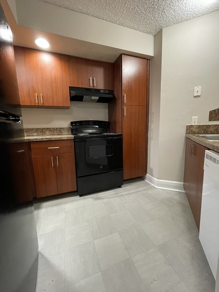 642 Siesta Key Circle #2824 - Photo 4 of 20