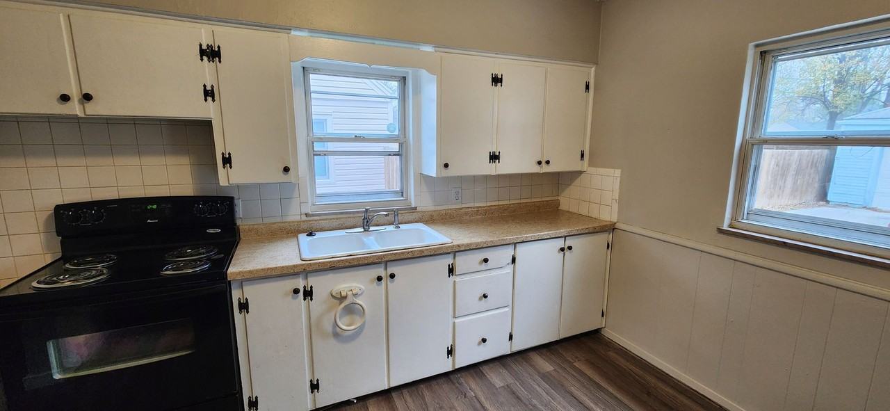 3605 38th St - Photo 2 of 16