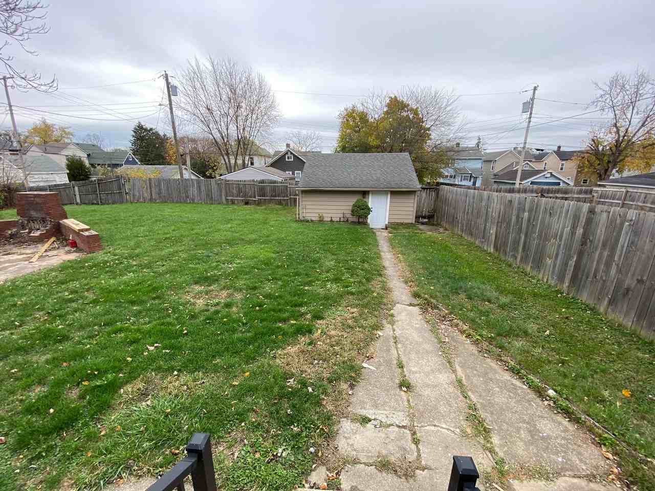 1020 Walnut Hill Pl - Photo 3 of 24