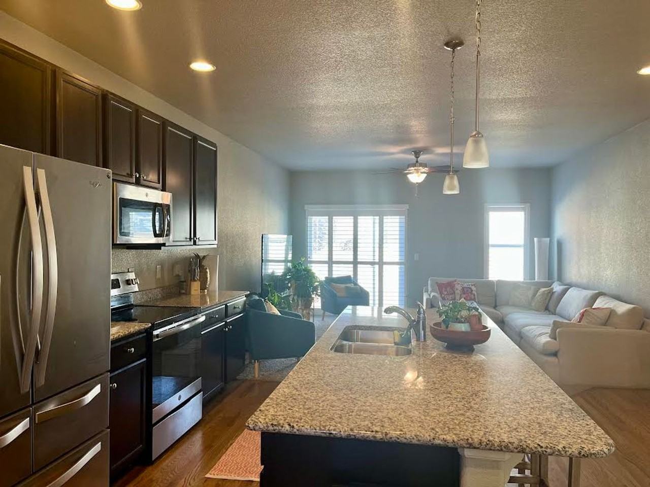 1681 Derbyshire St - Photo 6 of 19