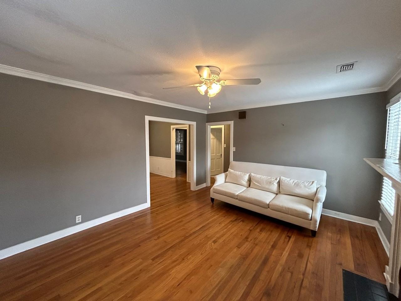 3551 W 4th St #4 - Photo 2 of 13