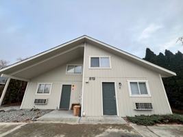 featured image of 819 S Division St