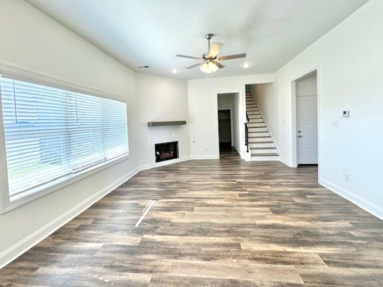 5301 Douglas Dr - Photo 3 of 13