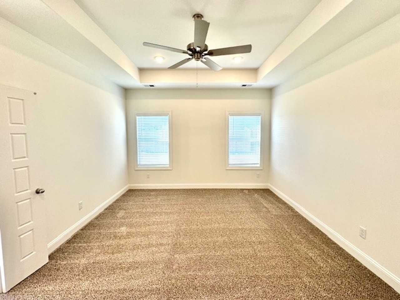 5301 Douglas Dr - Photo 6 of 13