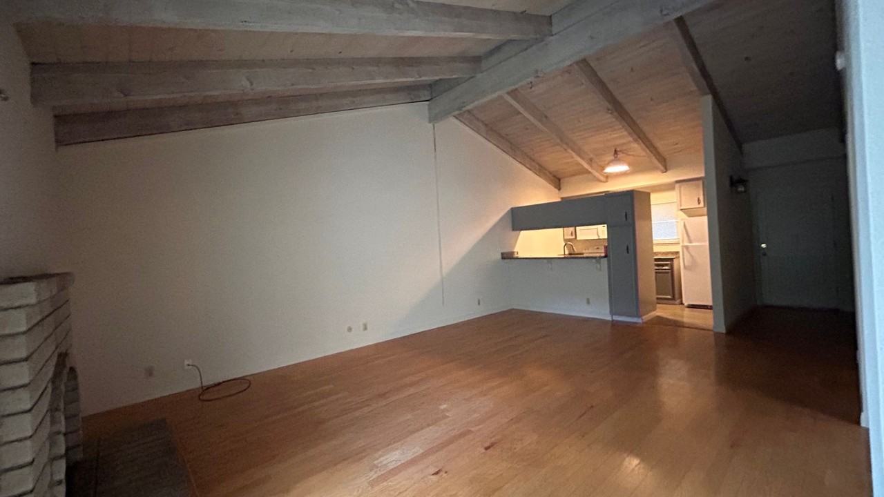 300 Avila Ct - Photo 2 of 23