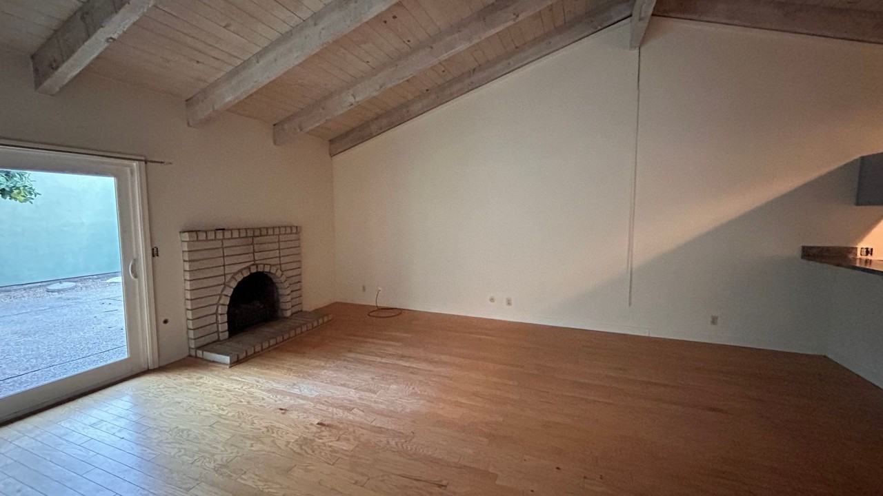 300 Avila Ct - Photo 3 of 23