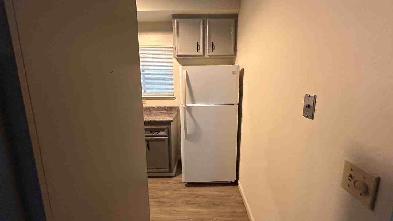 300 Avila Ct - Photo 5 of 23