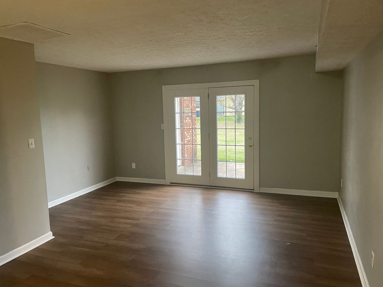 3209 Barnwood Ave - Photo 4 of 12