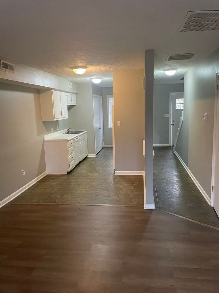 3209 Barnwood Ave - Photo 6 of 12