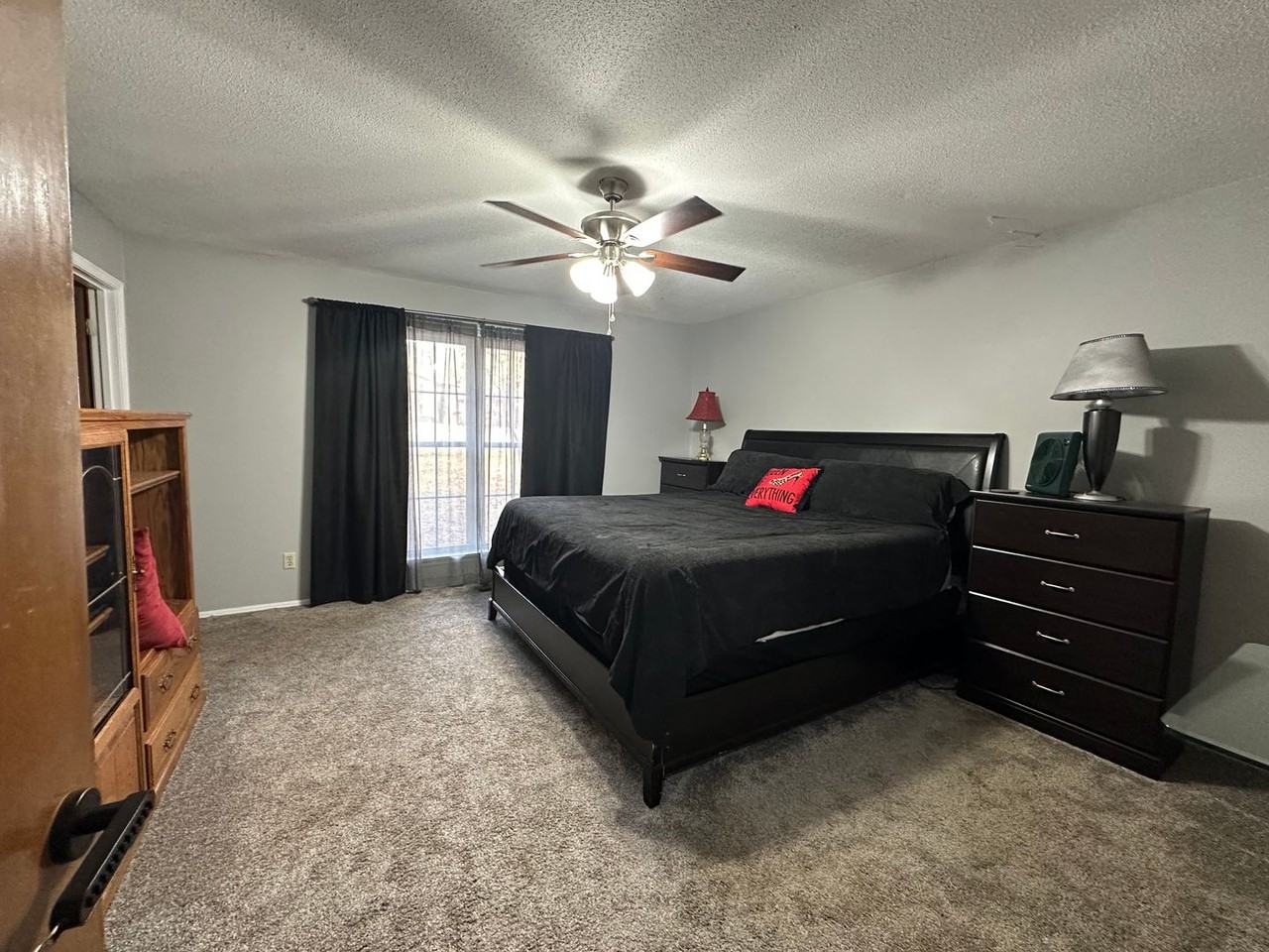 809 Knights Ct - Photo 4 of 23
