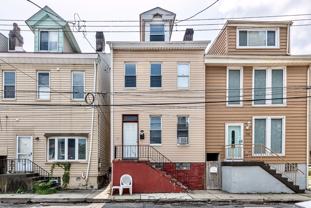 *** Southside Slopes Apartments * Pet Friendly * Walk to E. Carson St. * Available Now * Spacious * On Pius St *** - Photo 1 of 1