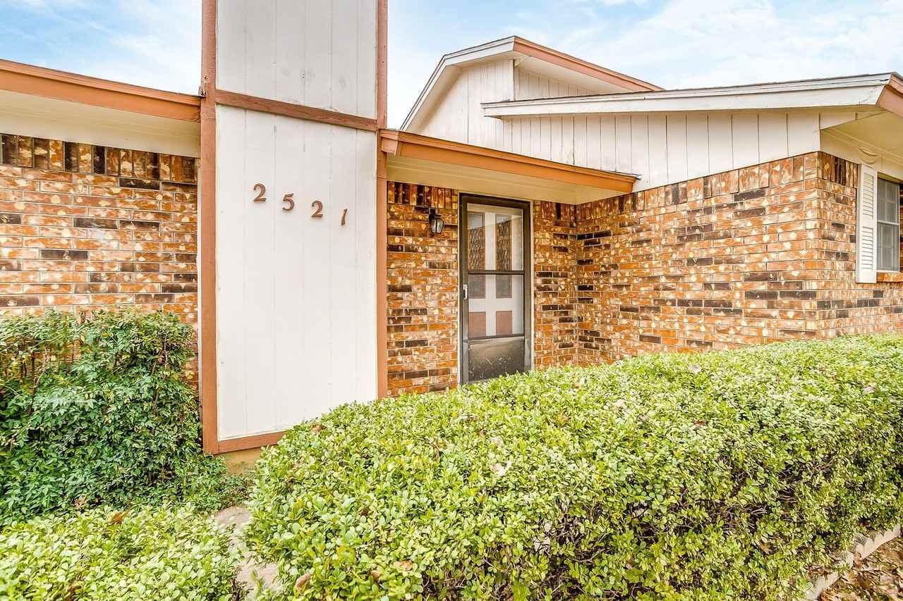 2521 Indigo Ln - Photo 2 of 36
