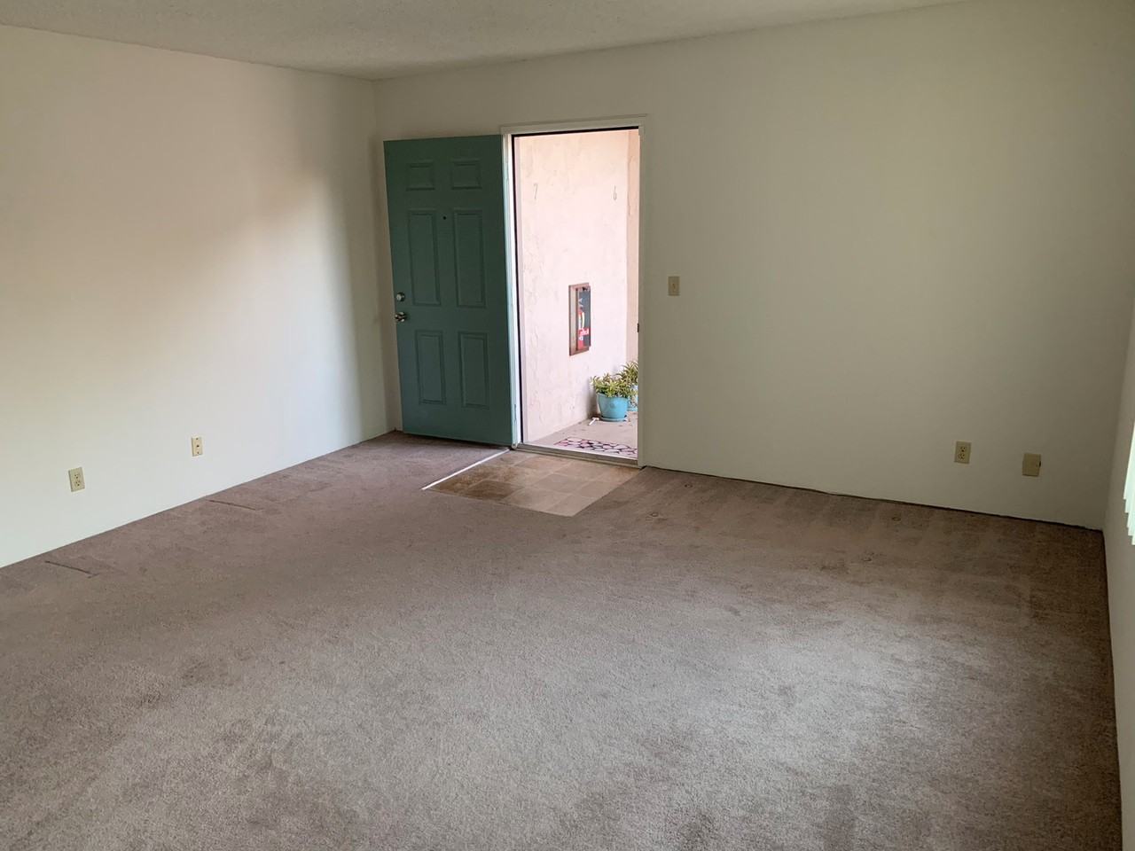 4873 Niagara Ave #9 - Photo 2 of 13