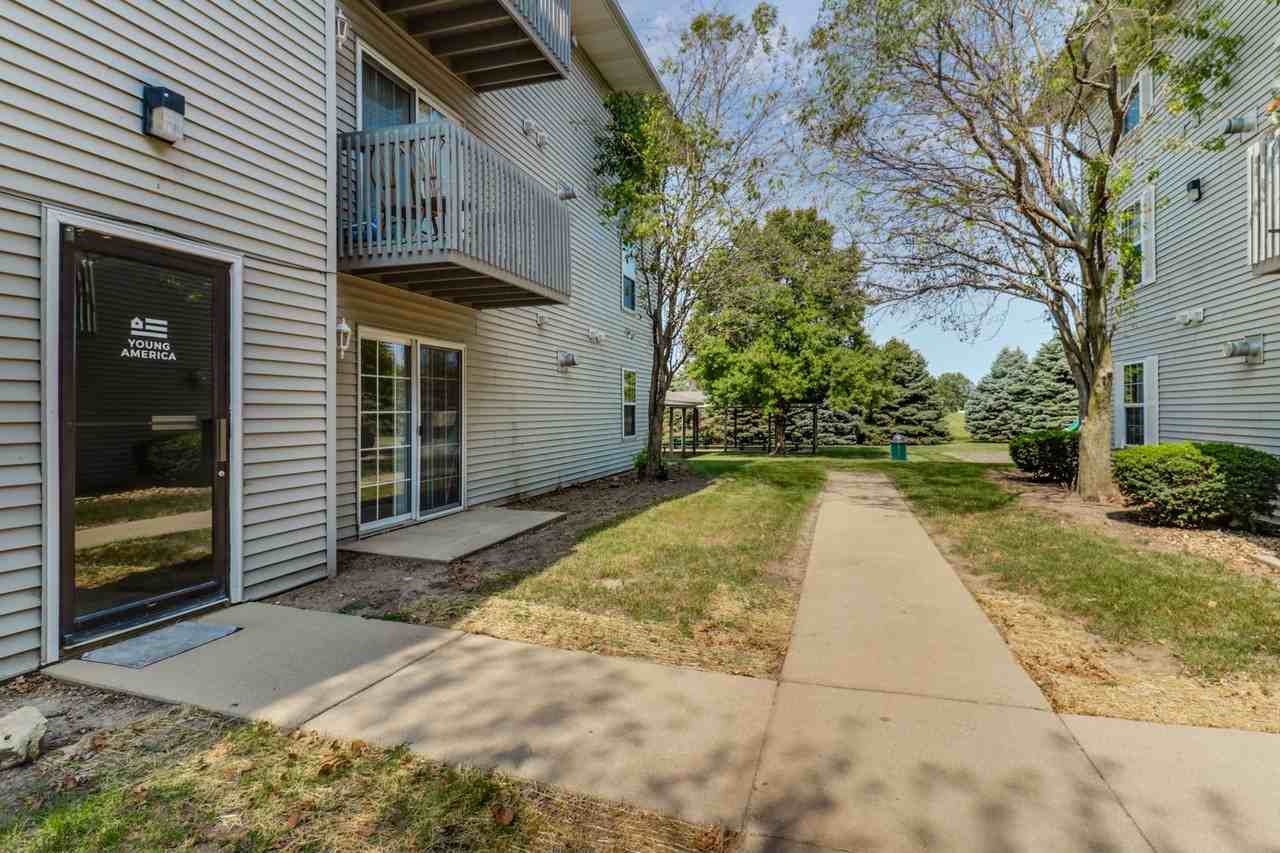 Christopher Way Apartments - Photo 5 of 28