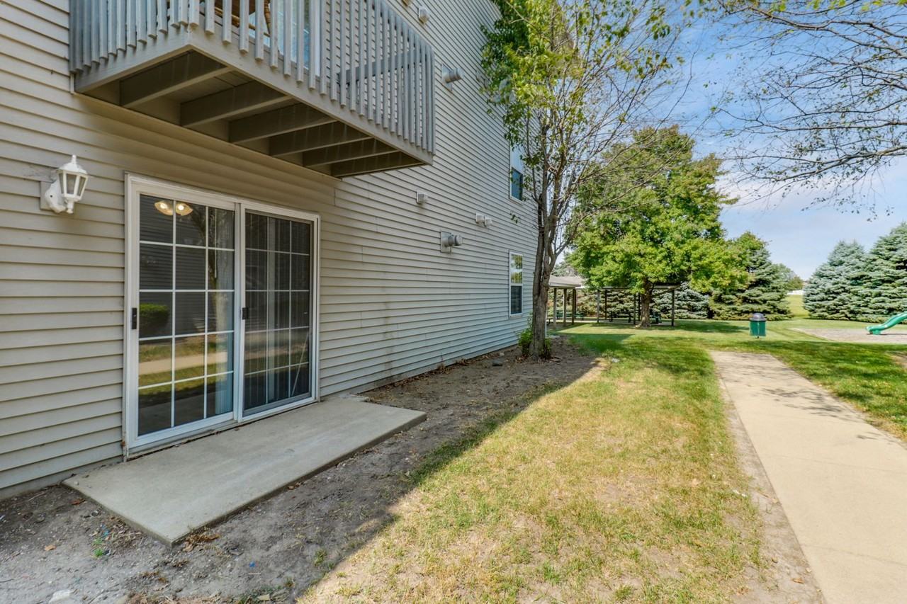 Christopher Way Apartments - Photo 4 of 28