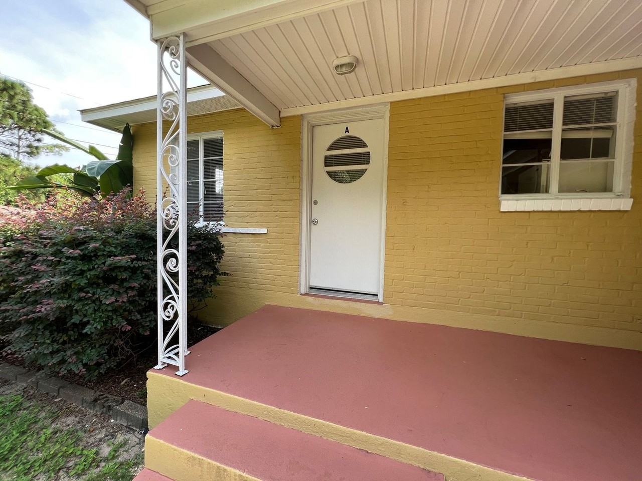 205 Holmes Dr #A - Photo 2 of 9