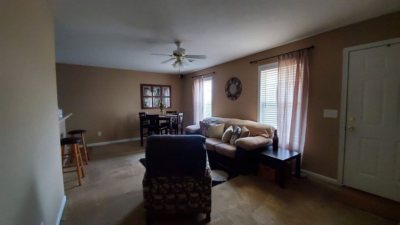 1955 Rockledge Court - Photo 2 of 12