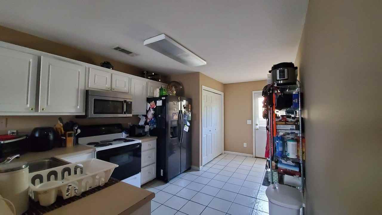 1955 Rockledge Court - Photo 5 of 12