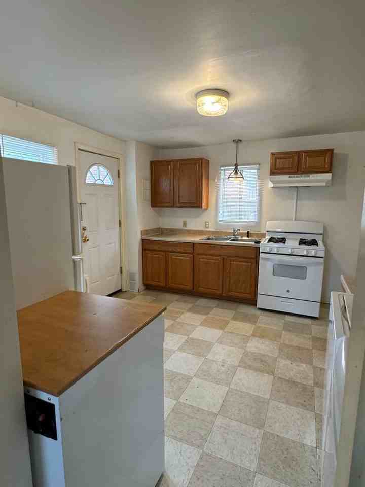 119 West Mosley Street - Photo 6 of 28