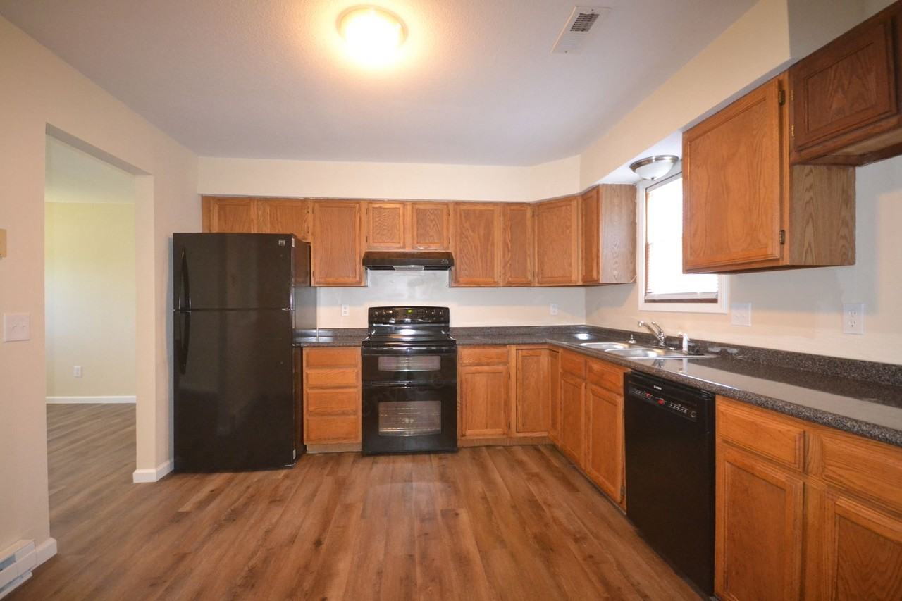 2535 S Morrisville Rd - Photo 2 of 19