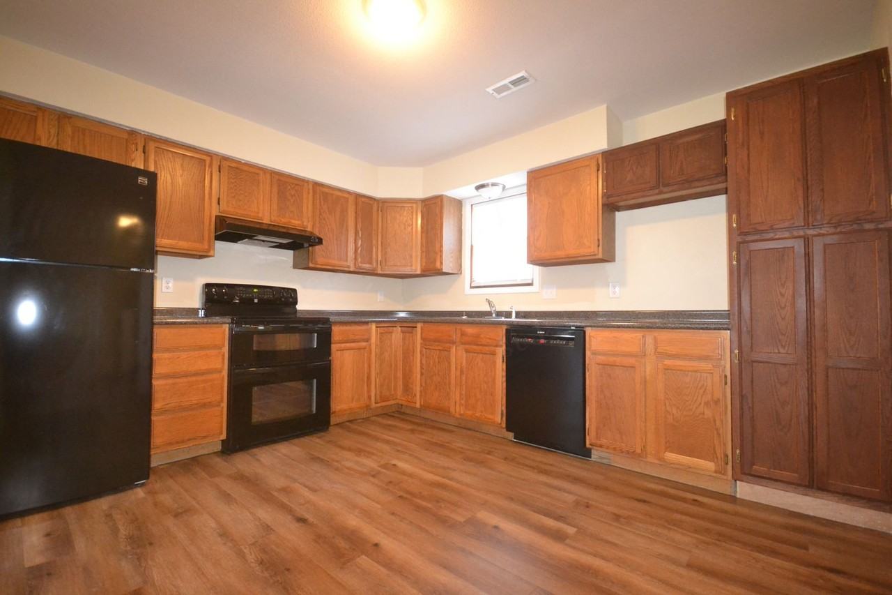 2535 S Morrisville Rd - Photo 3 of 19