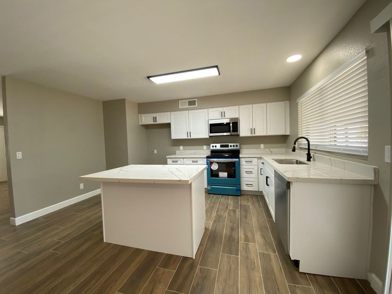 3510 W Carla Vista Dr - Photo 7 of 19
