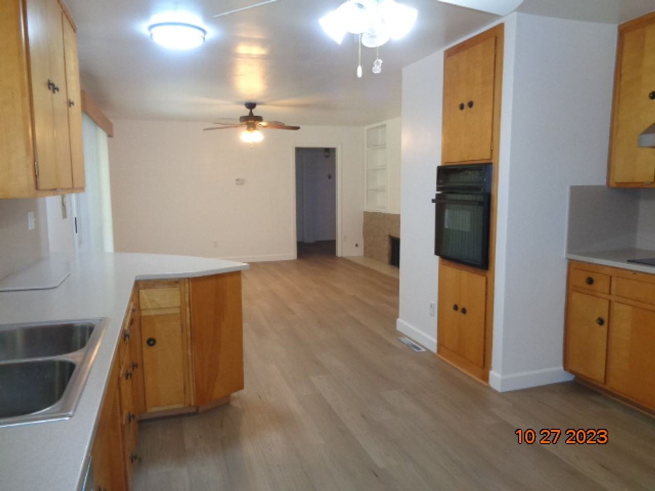 405 S 7th St - Photo 3 of 21
