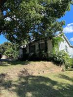 featured image of 1600 N Olive St