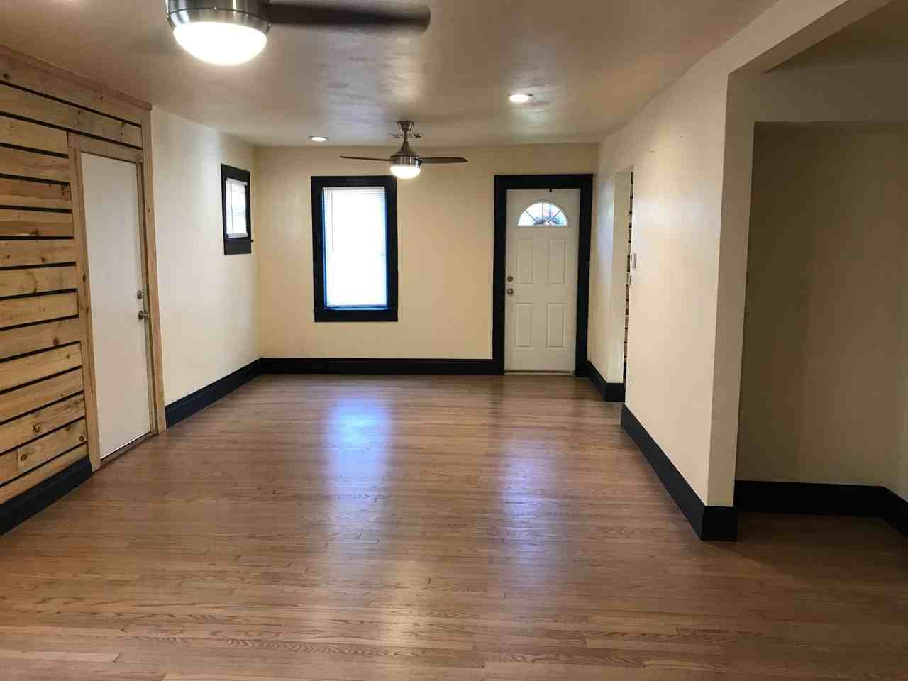 2311 Nw 21st St - Photo 3 of 9