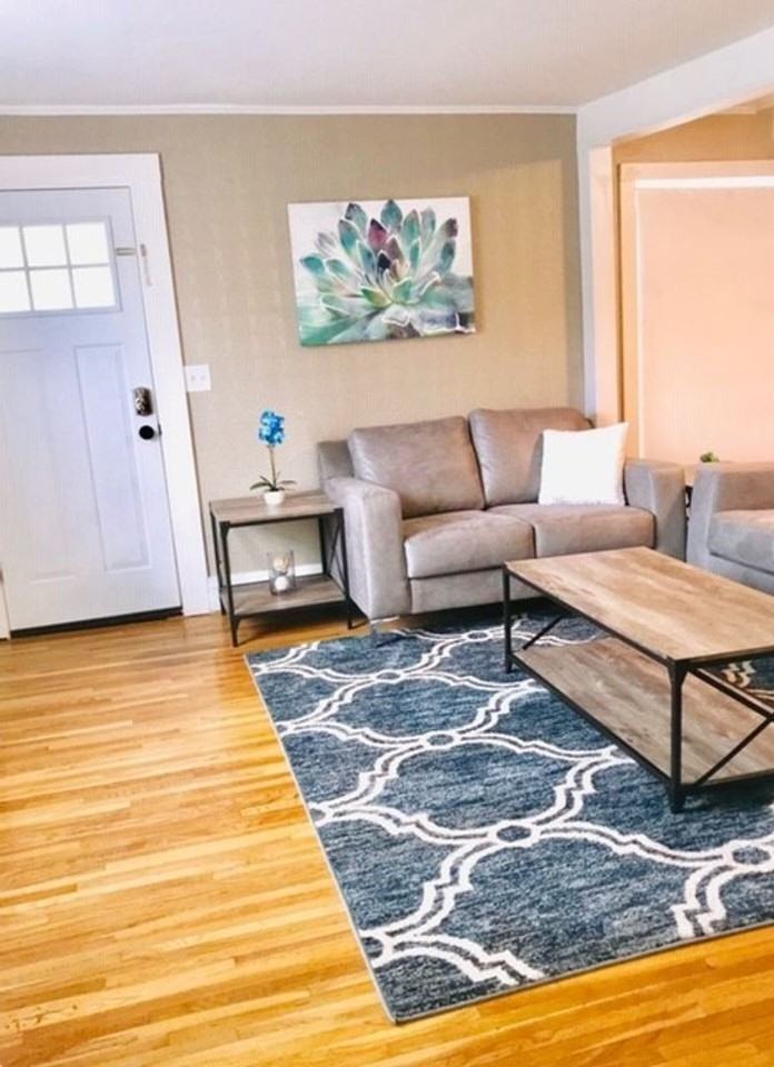 526 E Reid Ave - Photo 5 of 24